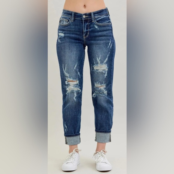 Judy Blue Denim - Judy Blue Women’s Full Size Mid Rise Cuffed Destroyed Boyfriend Jeans Size 5/27